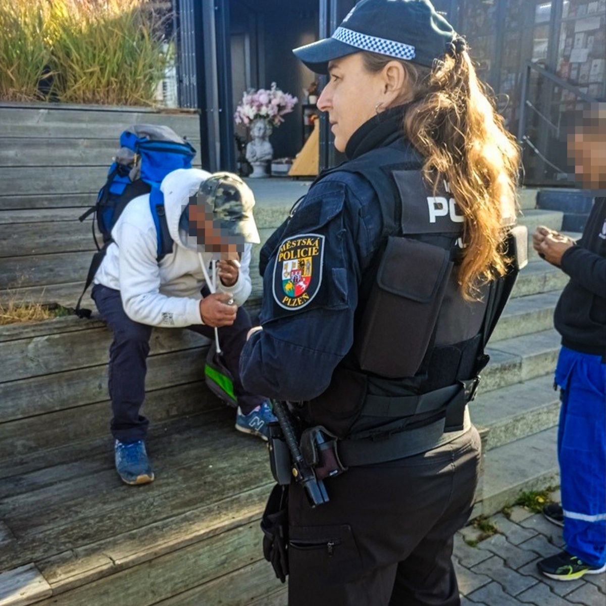 obrázek: Plzeňští strážníci zadrželi hledaného muže v Šumavské