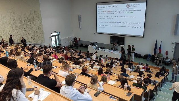 Přijímačky na lékařskou fakultu v Plzni přinesou zvýšený provoz