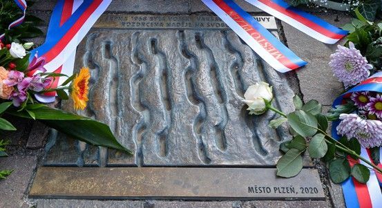 Plzeň uctí výročí okupace pietním aktem na náměstí Republiky
