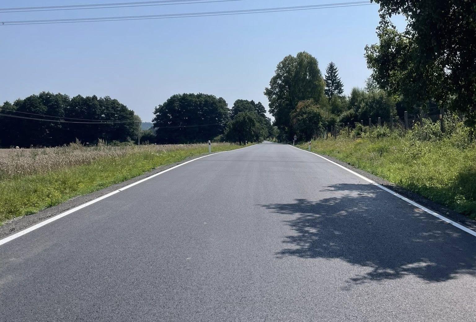 Rekonstrukce silnice mezi Plzencem a Šťáhlavy dokončena za 9 milionů