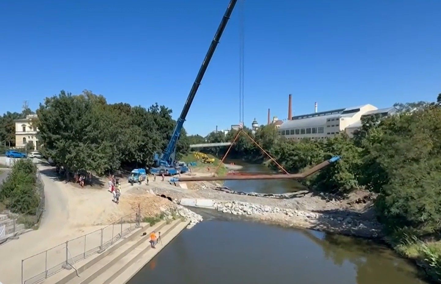 Nové potrubí pod Radbuzou za 32 milionů