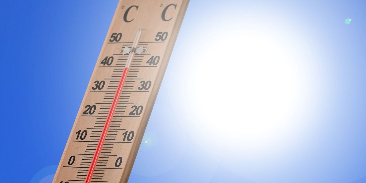 Plzeň zasáhne vlna veder: až 34 °C, varování před přehřátím