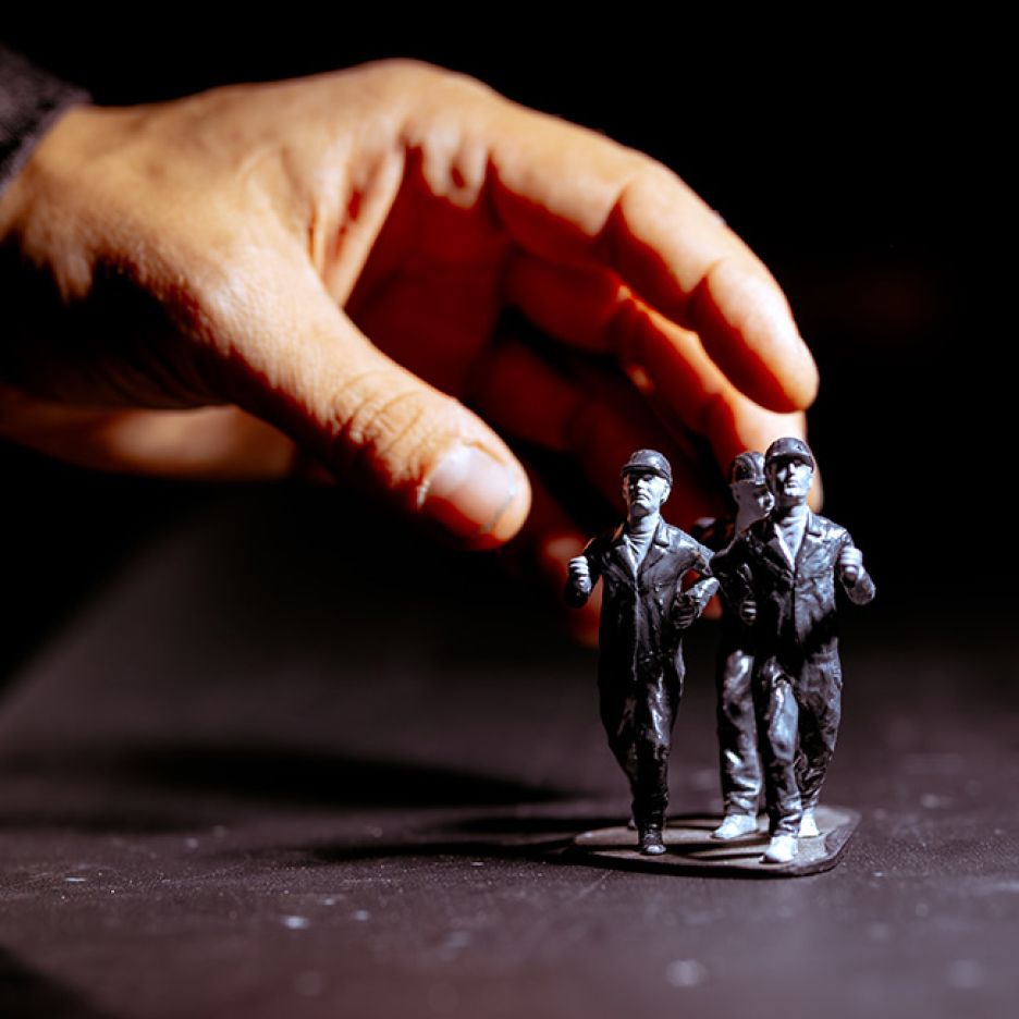 Výbušná loutková inscenace o ekologické krizi v Divadle ALFA