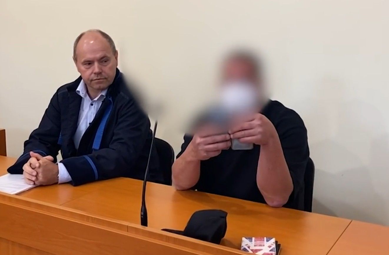 Popelář znásilnil svého závozníka, také obžalovaného ze znásilnění