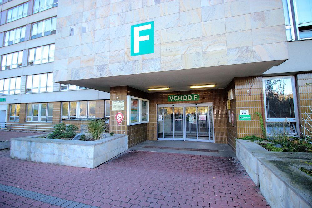 Nemocnice přeuspořádávají lůžka kvůli stárnutí populace