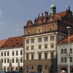 Kniha představuje Plzeň jako klenot mezi českými městy