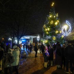 Téměř čtyři tisíce lidí se vydaly na dvoudenní Advent na Čtyřce