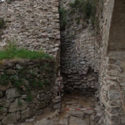 Výzkumníci objevili na Pořešíně hradní kuchyni