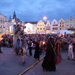 Červnová Plzeň: Open-air festivaly humoru, tance, folkloru, metalu i triatlonu