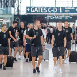 Fotbalisté Viktorie Plzeň odetěli do Pirea, povzbudí je přes stovku fanoušků