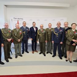 Hejtman ocenil desítku válečných veteránů