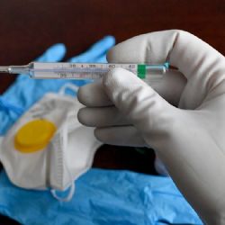 Krizový štáb Plzně řešil otázku Globusu i kumulaci cestujících v MHD na Borská pole