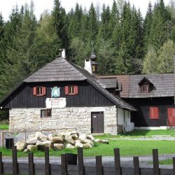 Oblíbený šumavský kemp Antýgl se dočká opravy