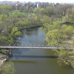 Oprava frekventované lávky Pod Pecihrádkem se posune