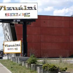 Plzeň chce řešit vizuální smog vyhláškou