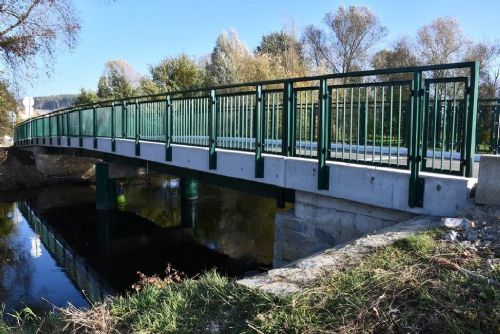 Foto: Plzeň opravila most v Radčicích. Mohou na něj i zemědělci s technikou 