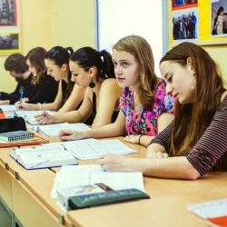 Plzeň poskytne téměř milion korun na výuku etikety 