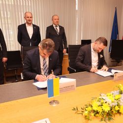 Plzeňský kraj věnoval Ukrajině pět milionů. Na zbraně 