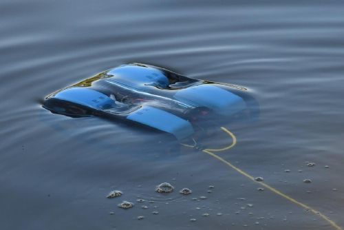 Foto: Podvodní dron zkoumal rostliny v Senečáku, potvrdil masožravku