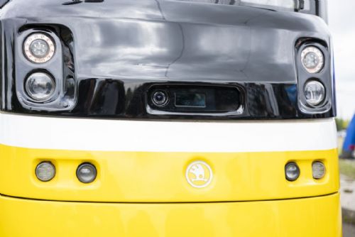obrázek:První chytrá tramvaj v Plzni úspěšně jezdí na testovacím polygonu