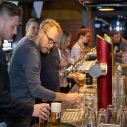 V Pivnici Sladovnická točili pivo Dan Kolář a Jakub Brabec
