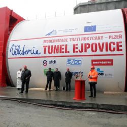 Co čeká stavbu tunelu Ejpovice: rozebrání razicího štítu Viktorie, pak položení kolejí