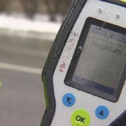 V Holýšově se nevešel na silnici, po čtyřech hodinách nadýchal téměř čtyři promile