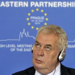 
Tak pravil státník: Před kamerami exhibuje každý, včetně prezidenta

