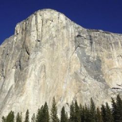 Všechno je možné. Američtí volnolezci zdolali kolmý El Capitan