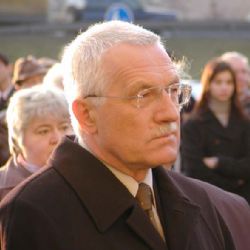 Klaus odhalil pamětní desku