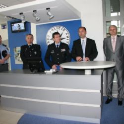 Ministr vnitra otevřel policejní služebnu v Sokolově