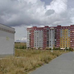 Chtěl ukrást oblečení z balkonu