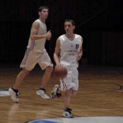 Basketbalisté Lokomotivy prohráli o 20 bodů v Pardubicích