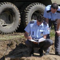 V Bušovicích odčerpal z traktorů naftu a olej