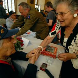 Američtí váleční veteráni besedovali s Plzeňany na radnici 