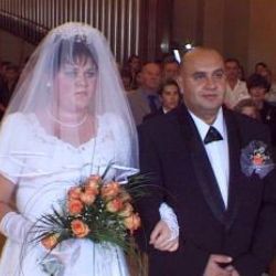 Počasí láká ke svatbě: V Plzni se za čtvrtletí vzalo 200 párů