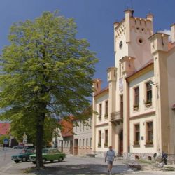 Ve Švihově otevřeli sklářskou huť pro turisty