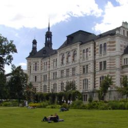 Archeologové v Plzni rokovali o pohřbívání pod mohylami