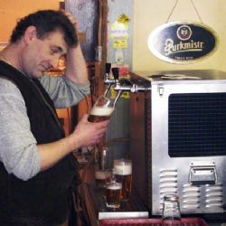 V Sušici nechtěl v baru platit, nadýchal 4,17 promile
