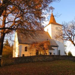 Šumavský Mouřenec zahájí sezonu. Při mši požehná kněz sochu sv. Mořice