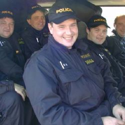 Desítky policistů při fotbale dohlédnou na fandy i dopravu