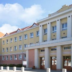 Holýšov má nový školní pavilon pro 890 dětí