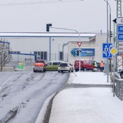 Nové semafory na Jateční x Chrástecká v provozu