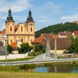 Od ledna 2026 patří nepomucká farnost Plzeňské diecézi