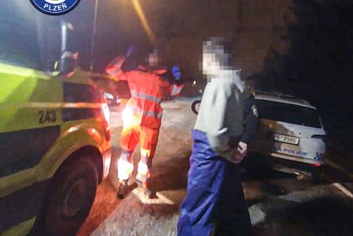 obrázek:Opilec ve spodním prádle s 1,99 promile usnul v cizím autě