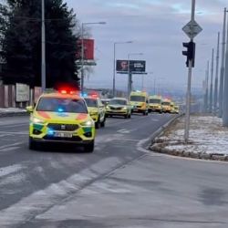 Smuteční jízda plzeňských záchranářů projela městem (video)