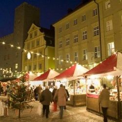 Objevte vánoční kouzlo Regensburgu z Plzně za 300 Kč