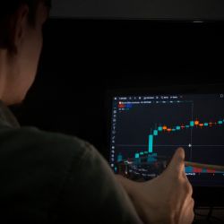 Odpověděla na inzerát, přišla o 2,5 milionu