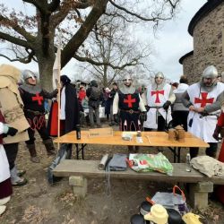 Starý Plzenec odstartoval oslavy 1050 let novoročním přípitkem u rotudny