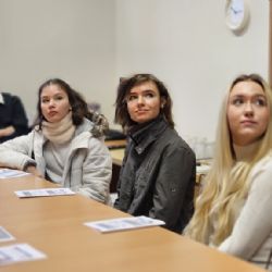 UniTEEN v Plzni, ZČU nabízí 35 bezplatných kurzů pro středoškoláky